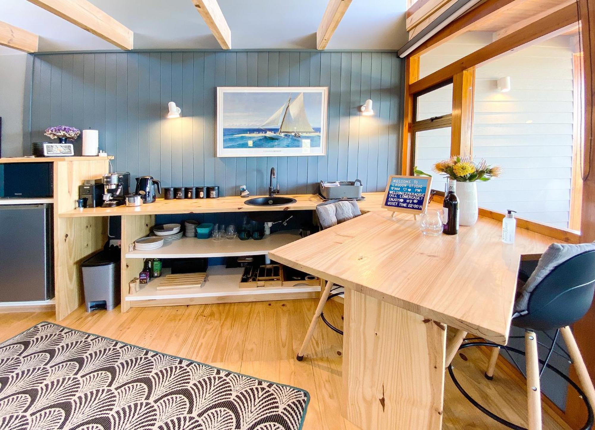 Lagoon Studio - Maison Mahogany - Design Meets Breathtaking Views Of Lagoon 나이스나 외부 사진